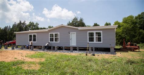 2001 Stonebrook AR, MCNEIL - 2001 STONEBROOK multi section for sale. . Free mobile home must move